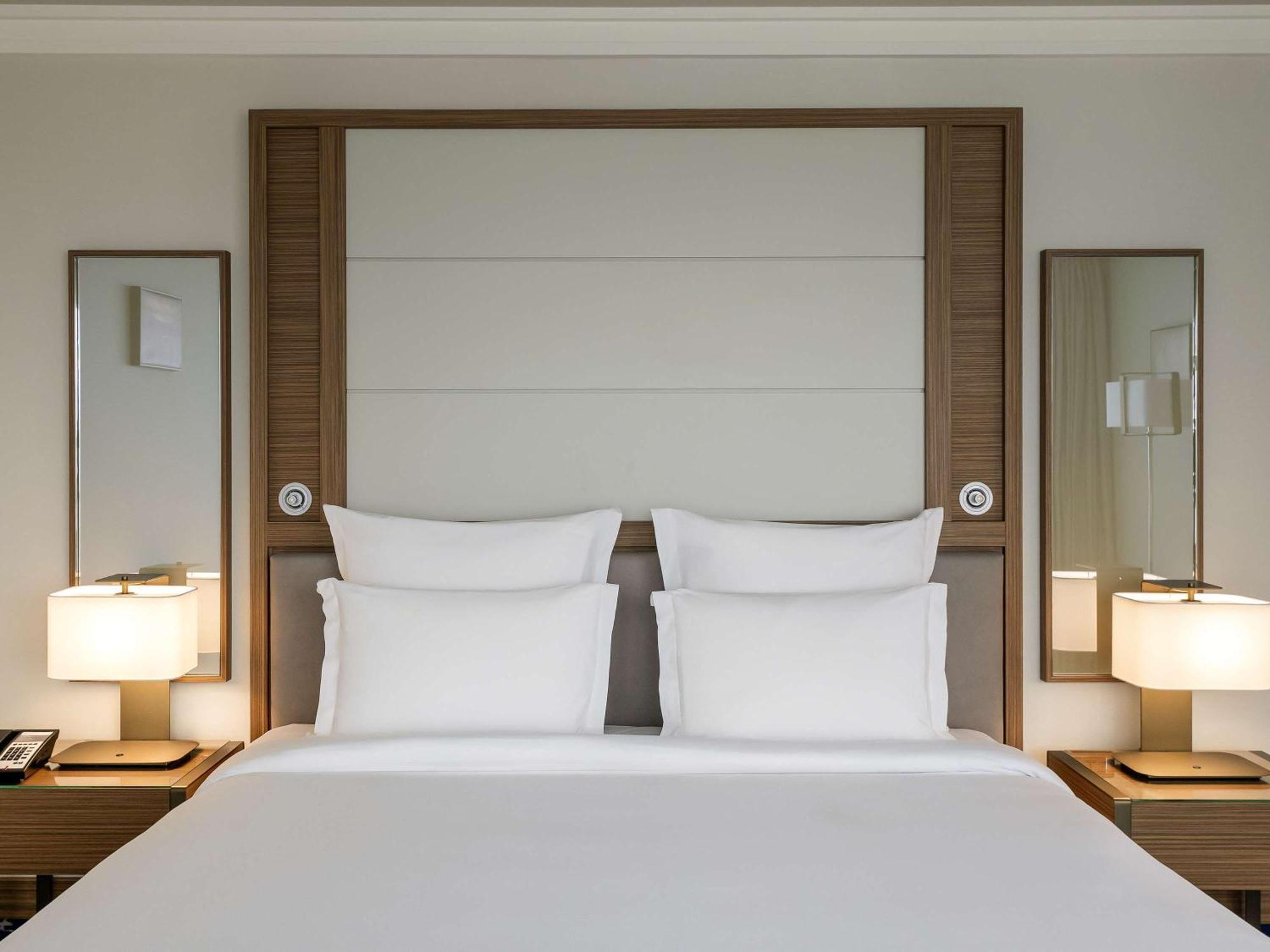 Hotel Oran Bay Managed By Accor ภายนอก รูปภาพ